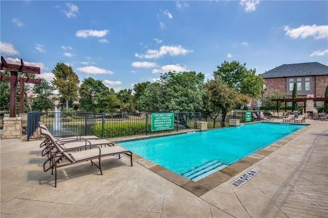 Building Photo - 2729 Troutt Dr