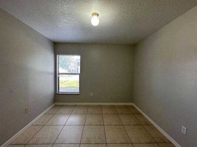 Building Photo - 661 N Delmonte Ct