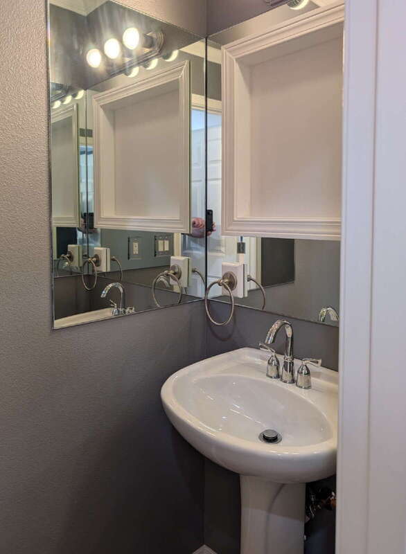 Building Photo - 11625 Center Rd