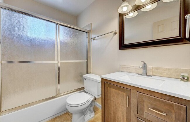 Building Photo - 87 Newland Ct