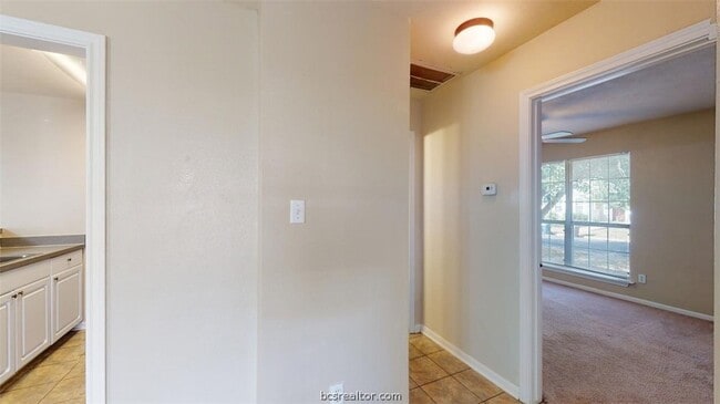 Building Photo - 1141 Oney Hervey Dr