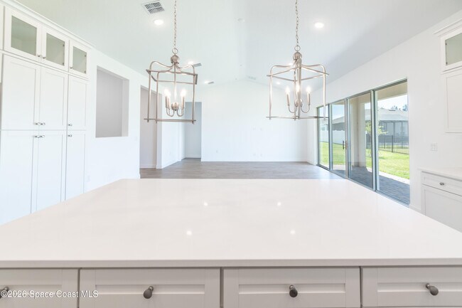 Building Photo - 3412 Armen Dr