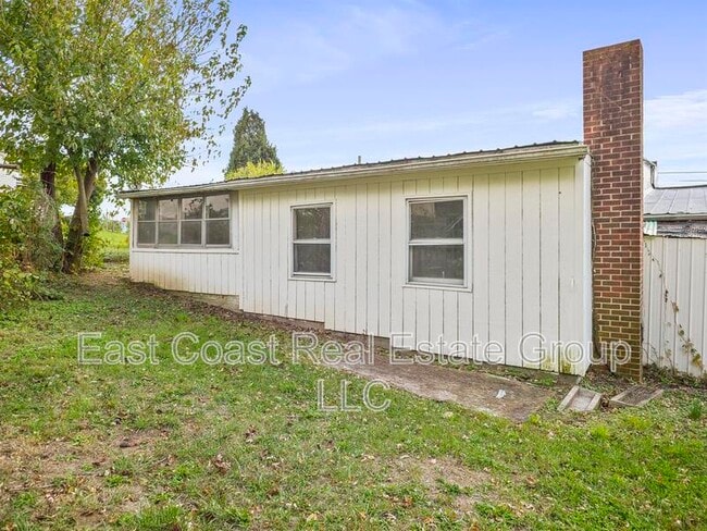 Building Photo - 528 Hack Wilson Way