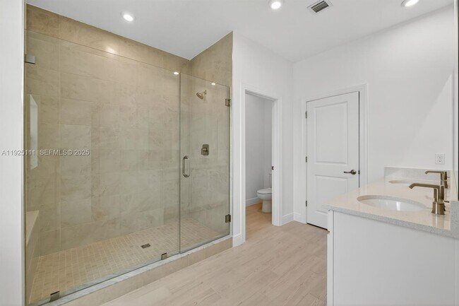 Building Photo - 3585 NW Solange Ct