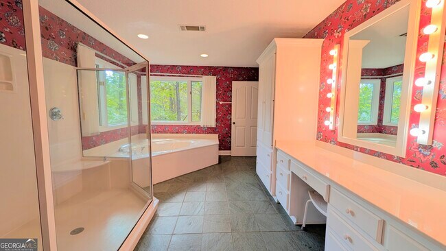 Building Photo - 2939 Rivercrest Dr