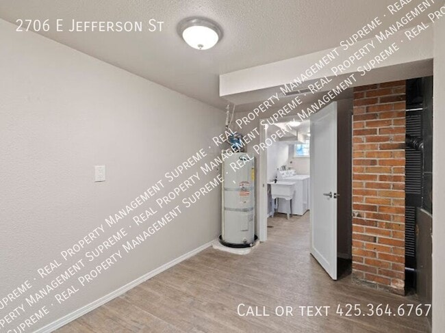 Building Photo - 2706 E Jefferson St