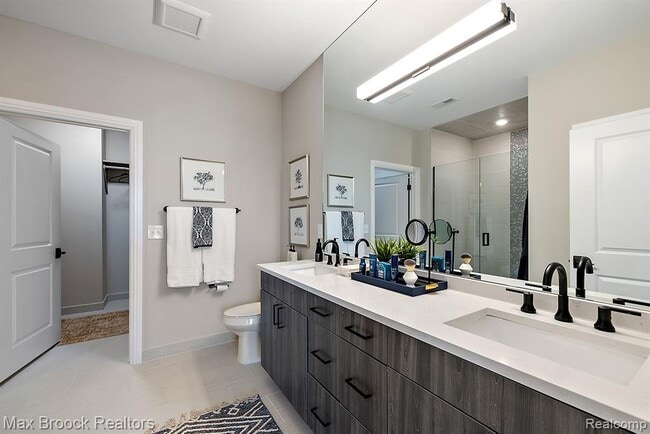 Building Photo - 1521 Tribute Dr