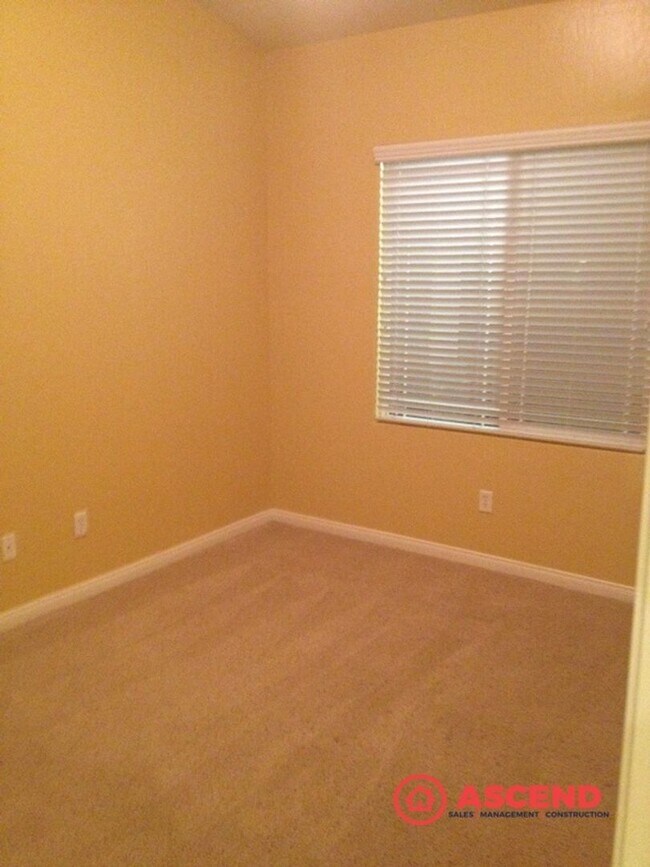 Building Photo - Beautiful 4-Bedroom Home in Northwest Bakersfield