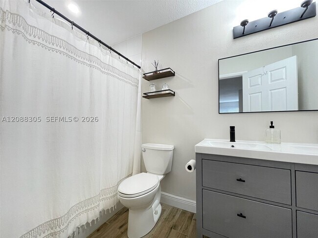 Building Photo - 2221 SW 92nd Ter