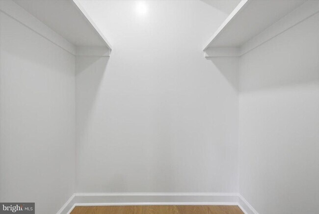 Building Photo - 125F Clubhouse Dr SW