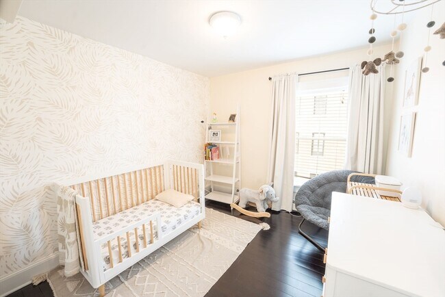 Building Photo - 45 Mystic St