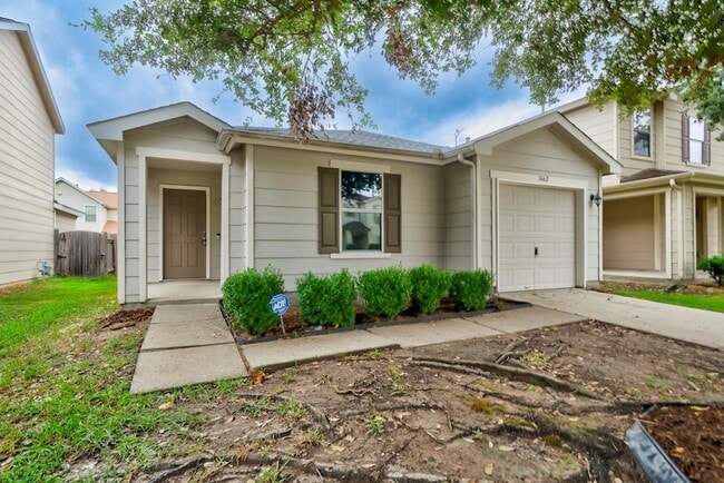 Building Photo - 3662 Fuller Bluff Dr