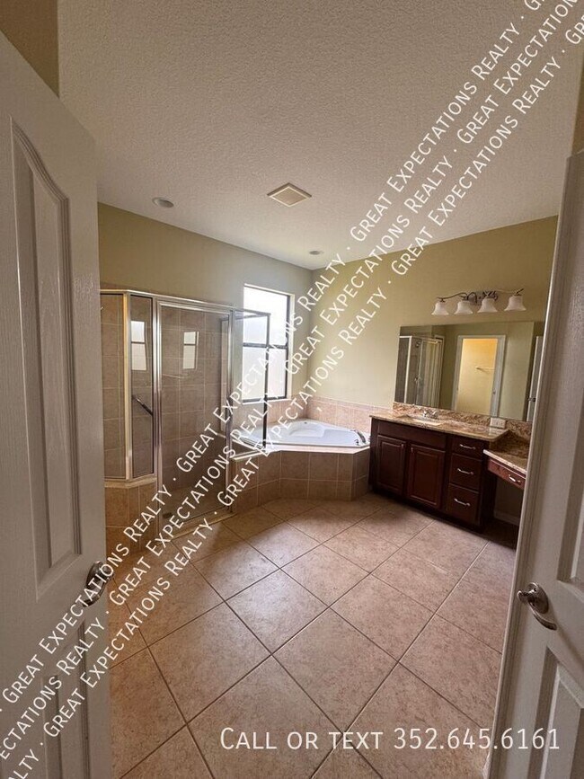 Building Photo - 16282 SW 15th Ct