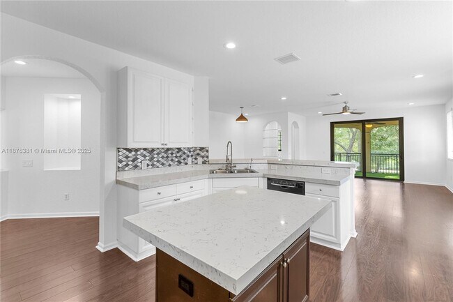 Building Photo - 1559 Passion Vine Cir