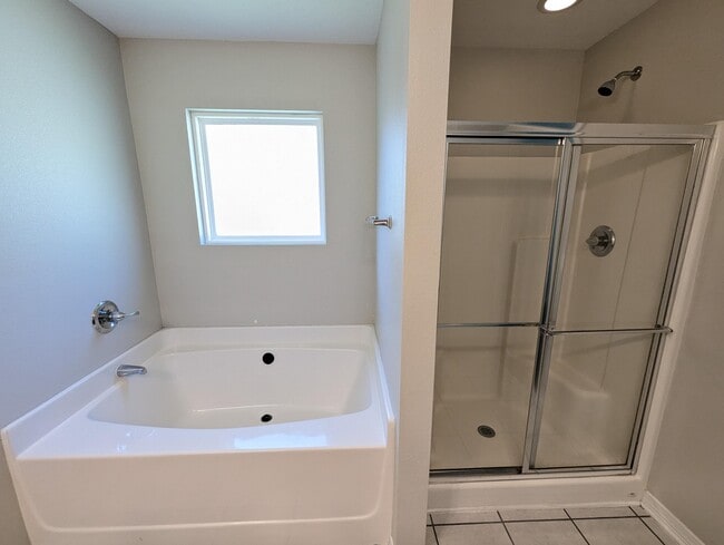 Building Photo - 8430 Island Dr