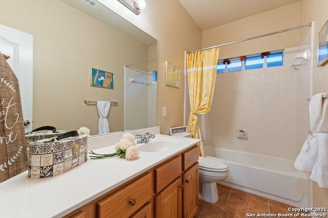 Building Photo - 8415 Spicewood Bend