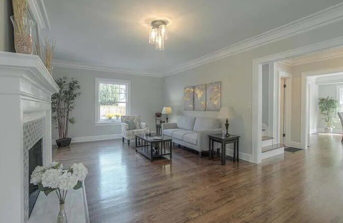 Building Photo - 36 W 58th St