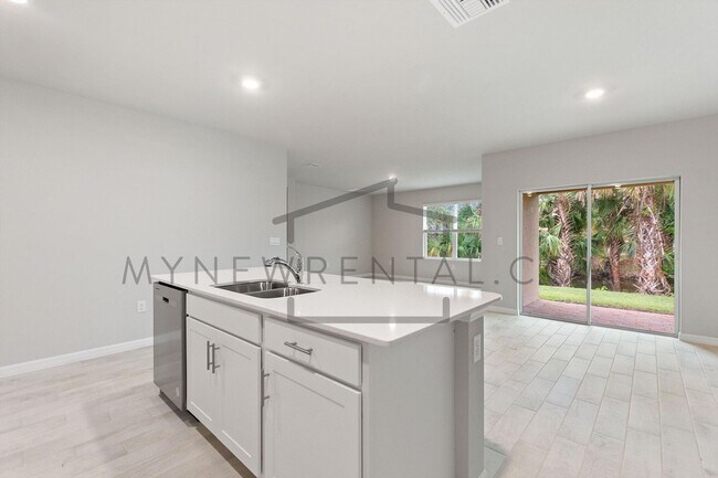 Building Photo - Deposit-Free! Modern, energy efficient hom...