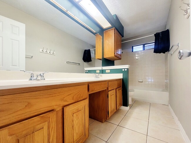 Building Photo - 8708 Coastal Dr