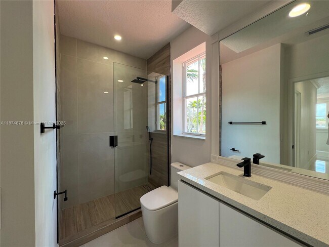 Building Photo - 16247 SW 46th Terrace