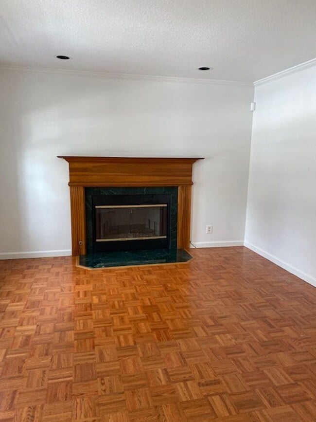 Building Photo - 3665 Cashill Blvd