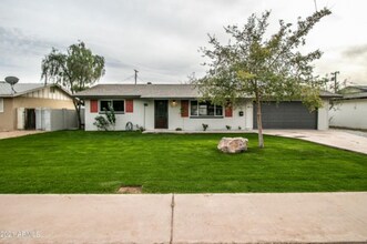 Building Photo - Beautiful remodel home near ASU
