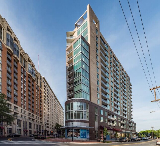 Building Photo - 4836 Rugby Ave