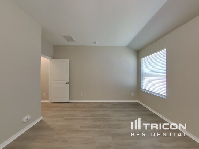 Building Photo - 4002 Stanley Park