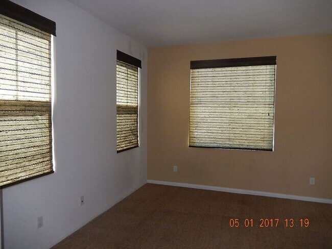 Building Photo - 35423 Ocotillo Ct