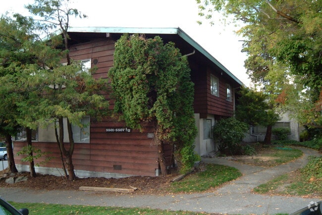Building Photo - The Chalet