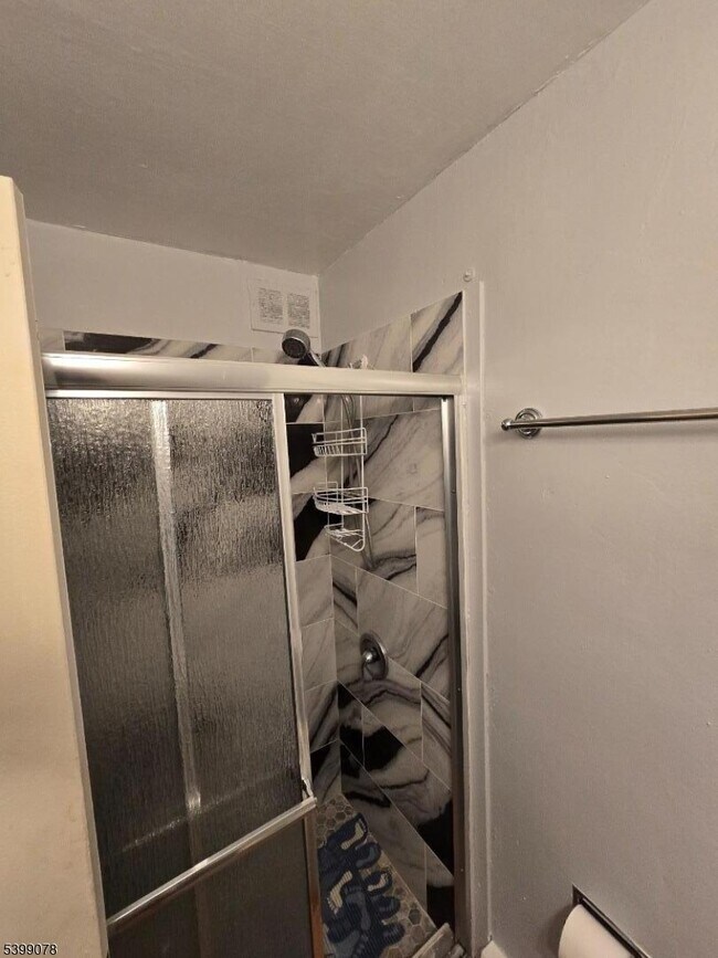 Building Photo - 22 Sunset Ave