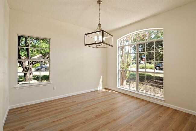 Building Photo - 1201 Marigold Way