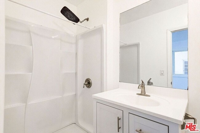 Building Photo - 288 S Coronado St