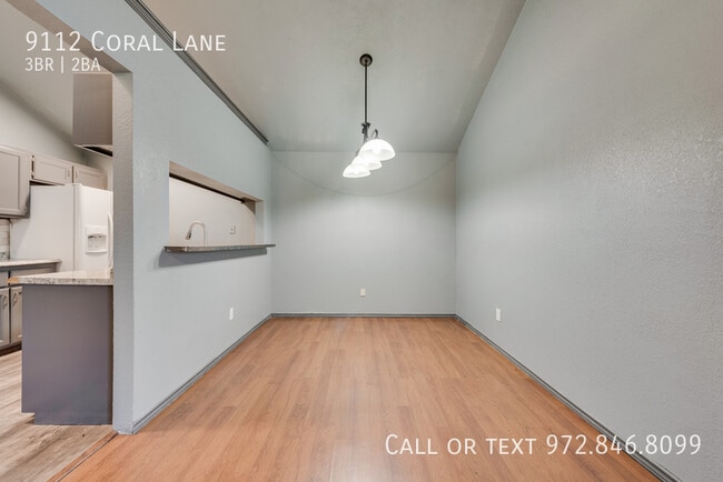 Building Photo - 9112 Coral Ln