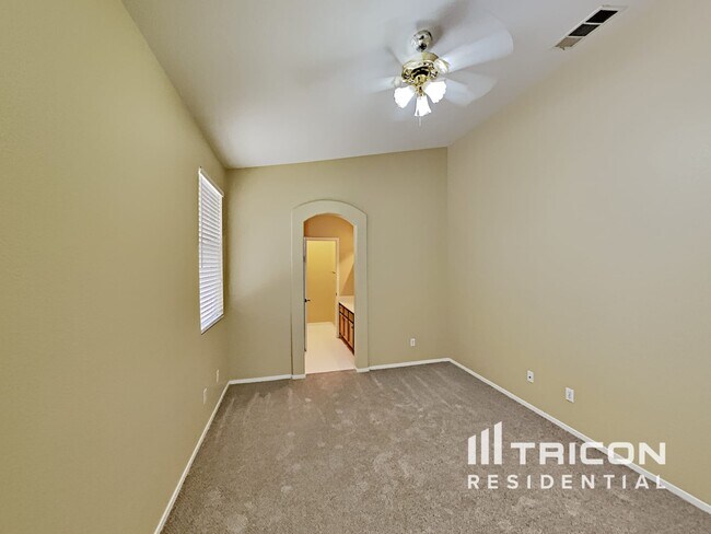 Building Photo - 2727 W Richmar Ave