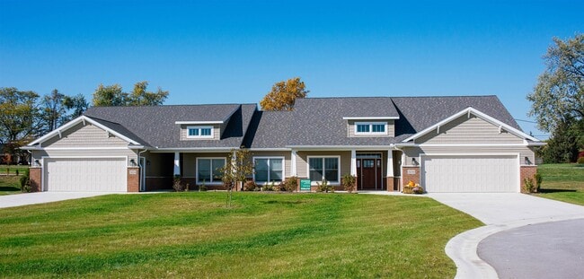 Building Photo - 3211 W Bartlett Dr