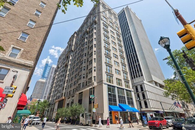 Building Photo - 135 S 19th St