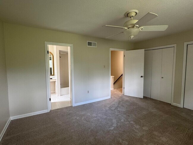 Building Photo - 5659 Hinton Pl