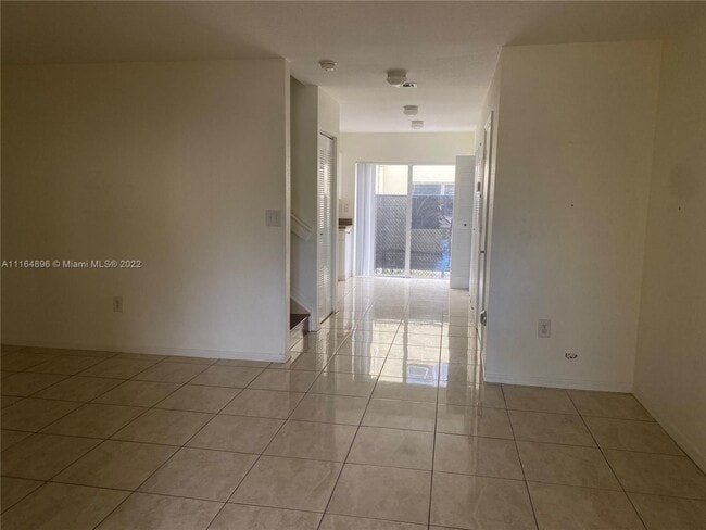 Building Photo - 2032 NE 167th St  3-134 North Miami Beach ...