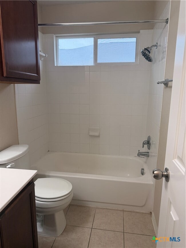 Building Photo - 647 Tom Kemp Dr