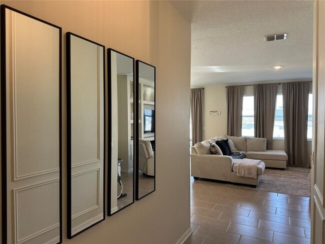 Building Photo - 751 Staffora St