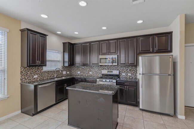 Building Photo - 105 Checkerspot Ct