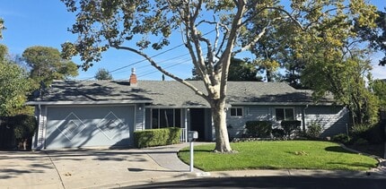 Building Photo - *MOVE IN SPECIAL* Single Story Pleasant Hi...