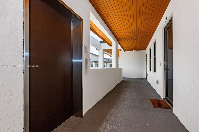 Building Photo - 7815 NW 104th Ave