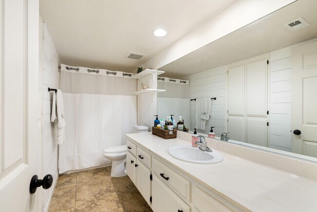 Building Photo - 82269 Odlum Dr