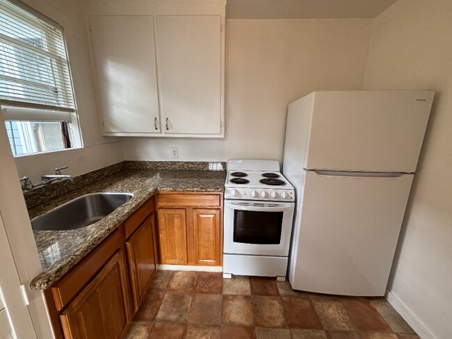 Building Photo - 931 Chestnut St