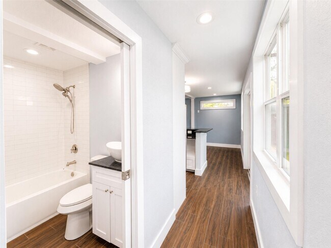 Building Photo - 1224 Kennie Dr