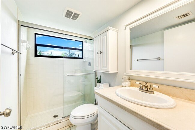 Building Photo - 4300 Belair Ln