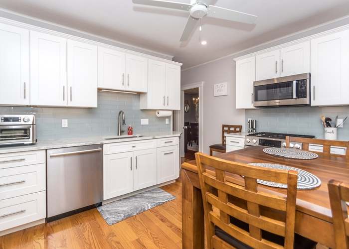 Building Photo - 22 Bigelow St