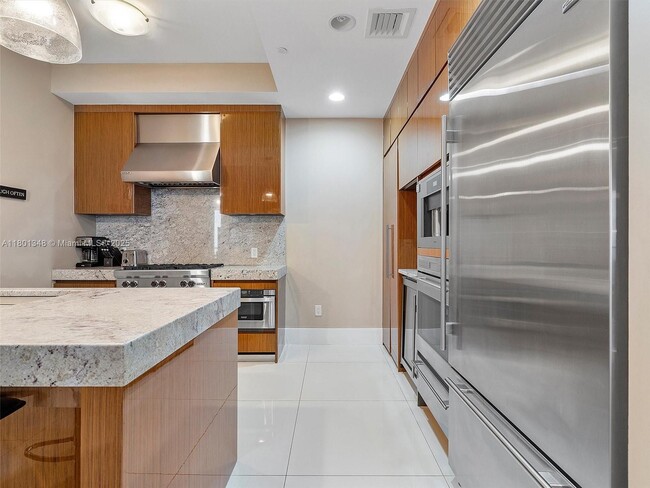 Building Photo - 9705 Collins Ave